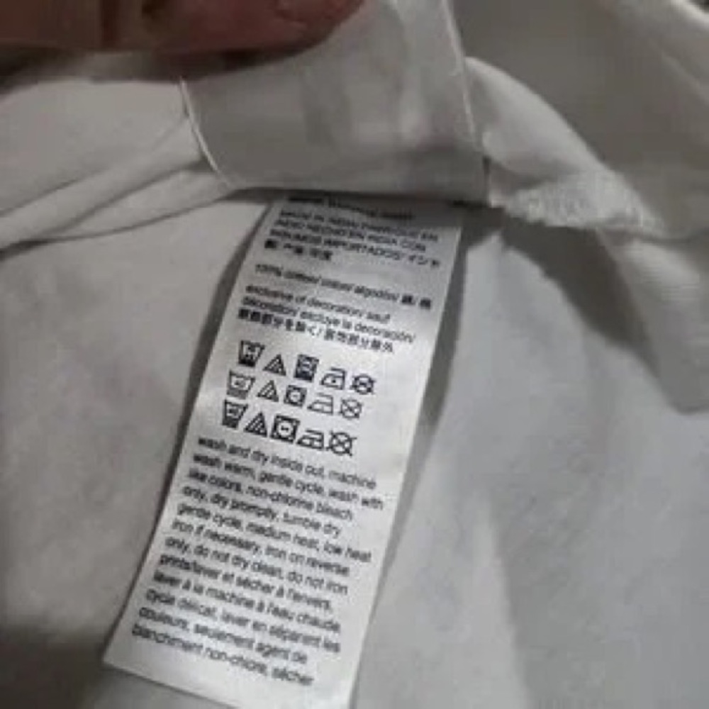 Guess White Short Sleeve Tee with Small Multicolor Chest Print - Picture 8 of 9
